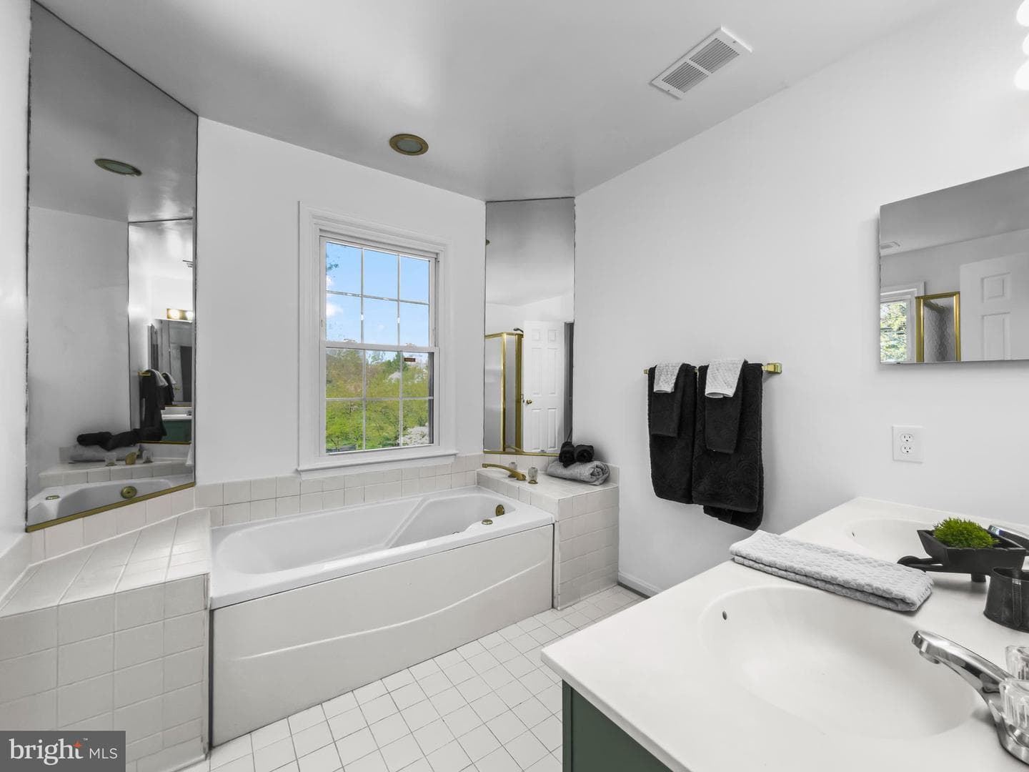 700 Beacon Hill Terrace photo 54