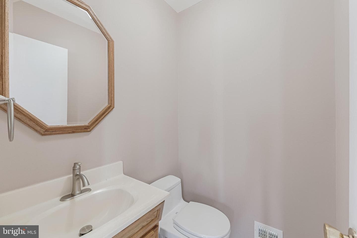 11433 Beechgrove Lane photo 24