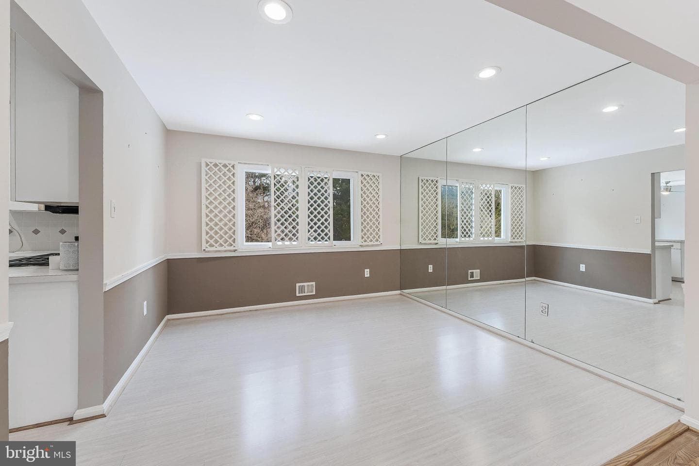 11433 Beechgrove Lane photo 9
