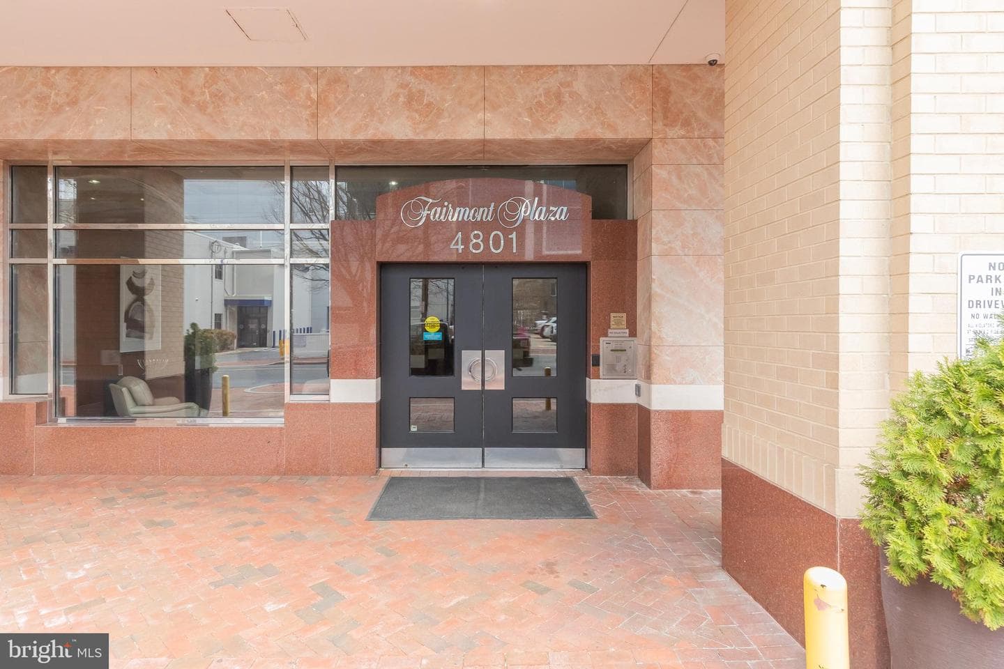 4801 Fairmont Avenue #411 photo 31