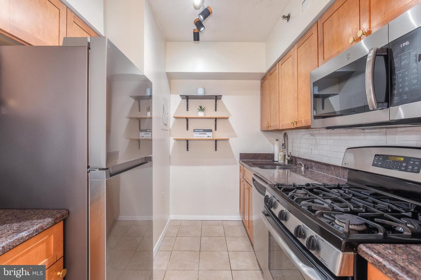 4801 Fairmont Avenue #411 photo 8