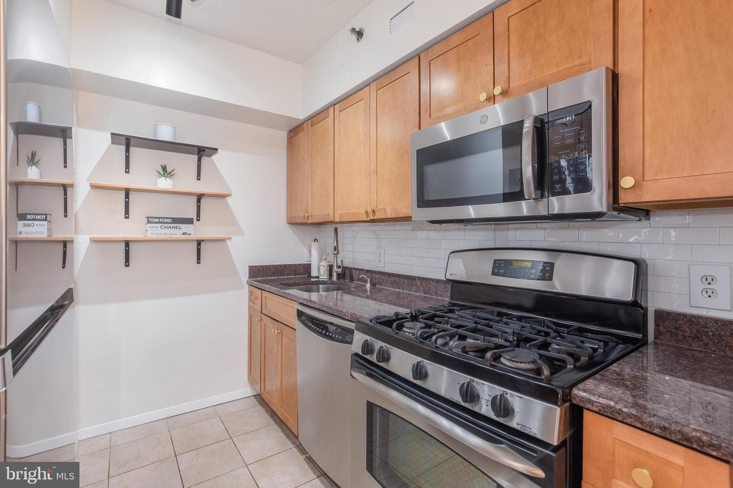 4801 Fairmont Avenue #411 photo 9