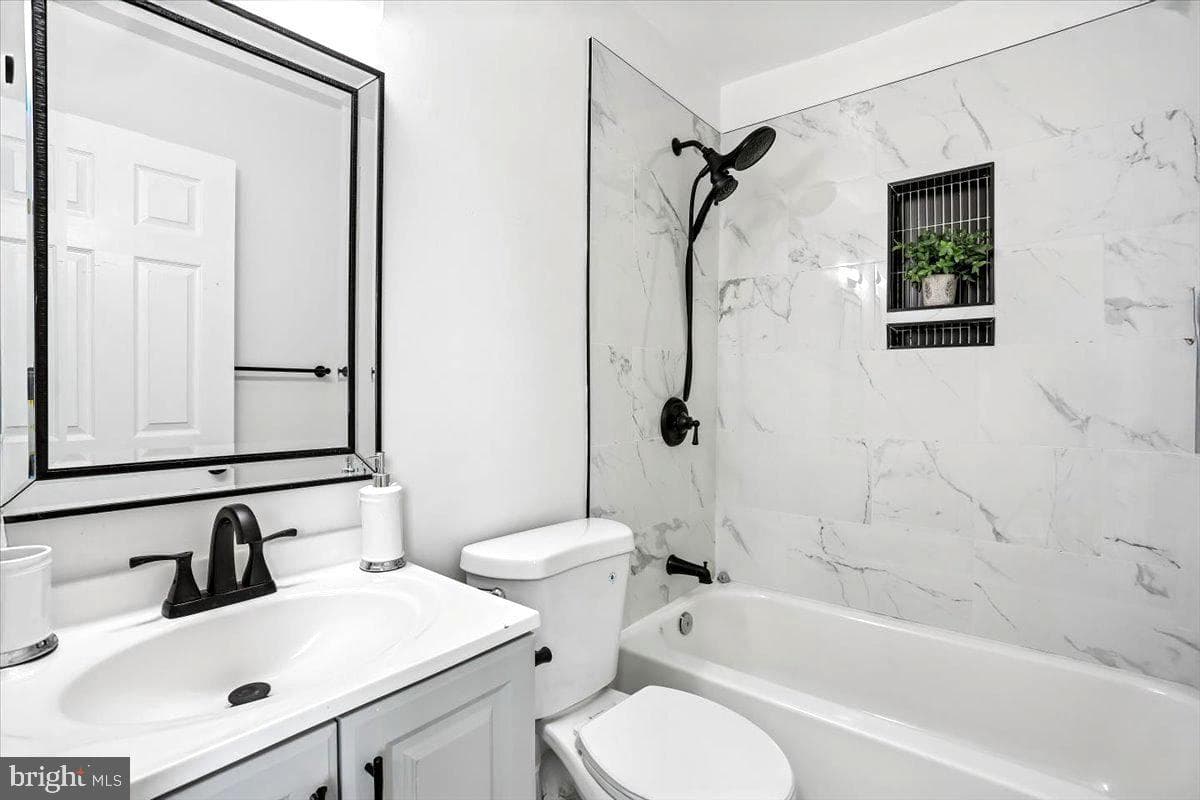 7635 Laytonia Drive photo 20