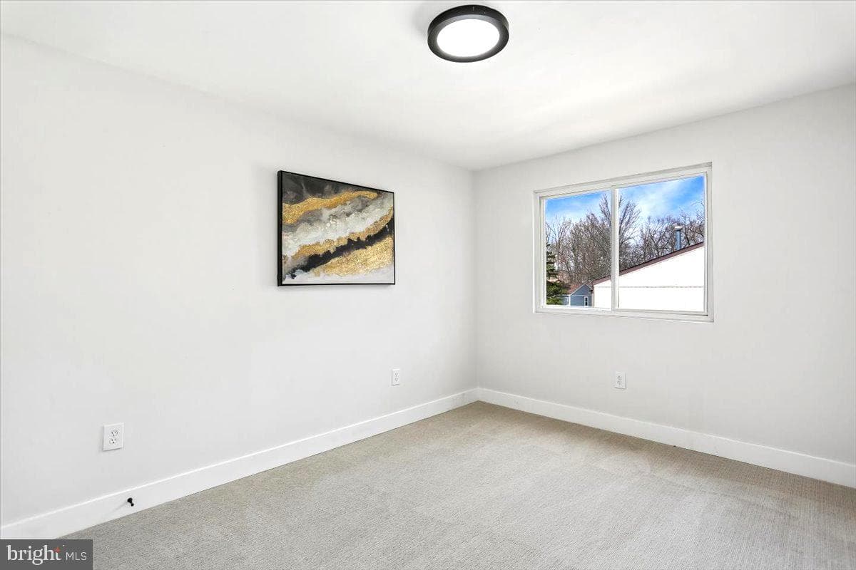 7635 Laytonia Drive photo 26