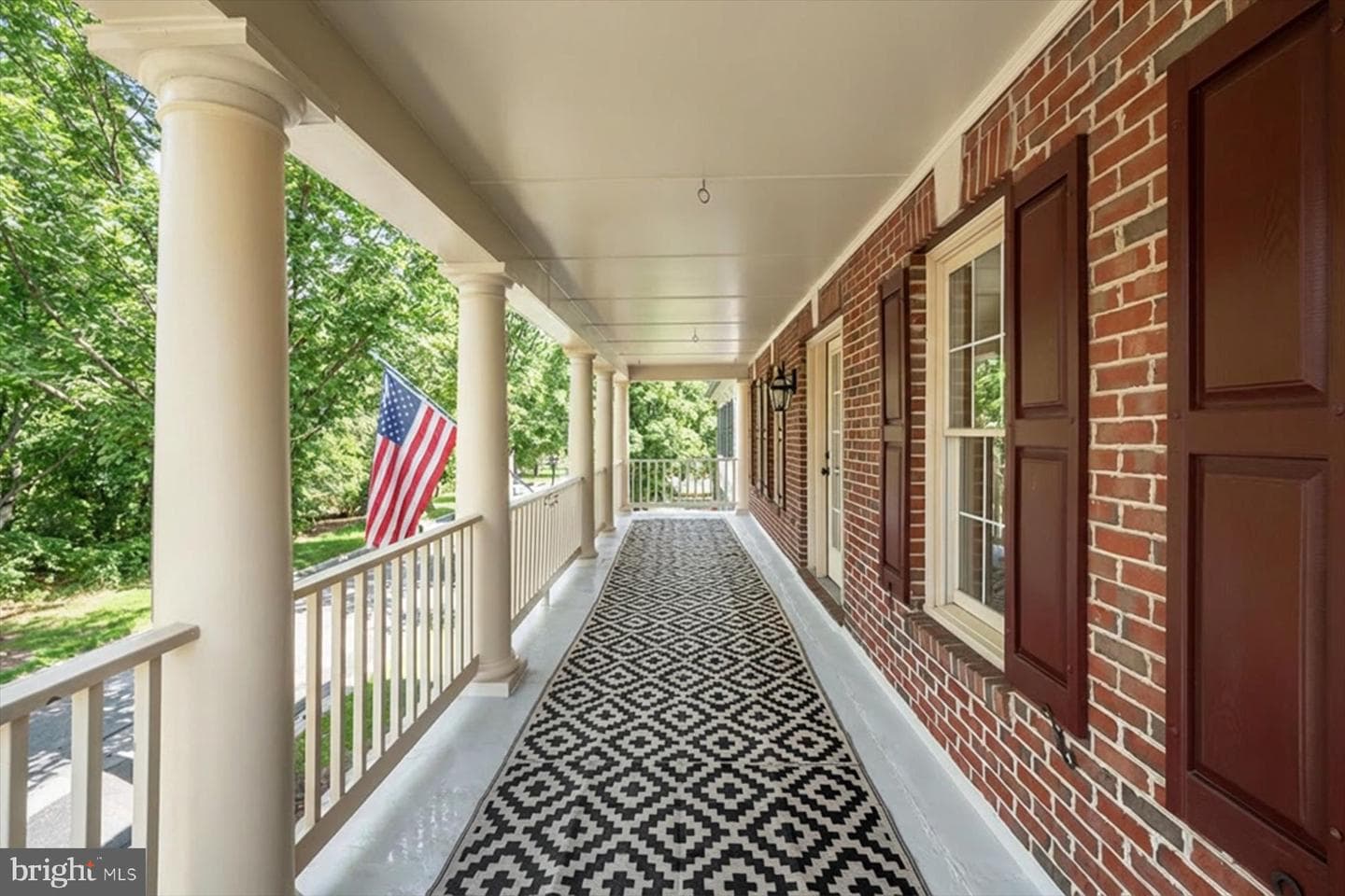 502 Barnside Place photo 4