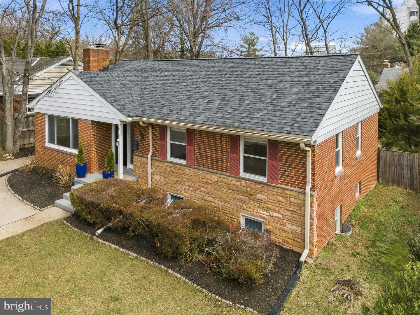 9707 Saxony Road photo 35