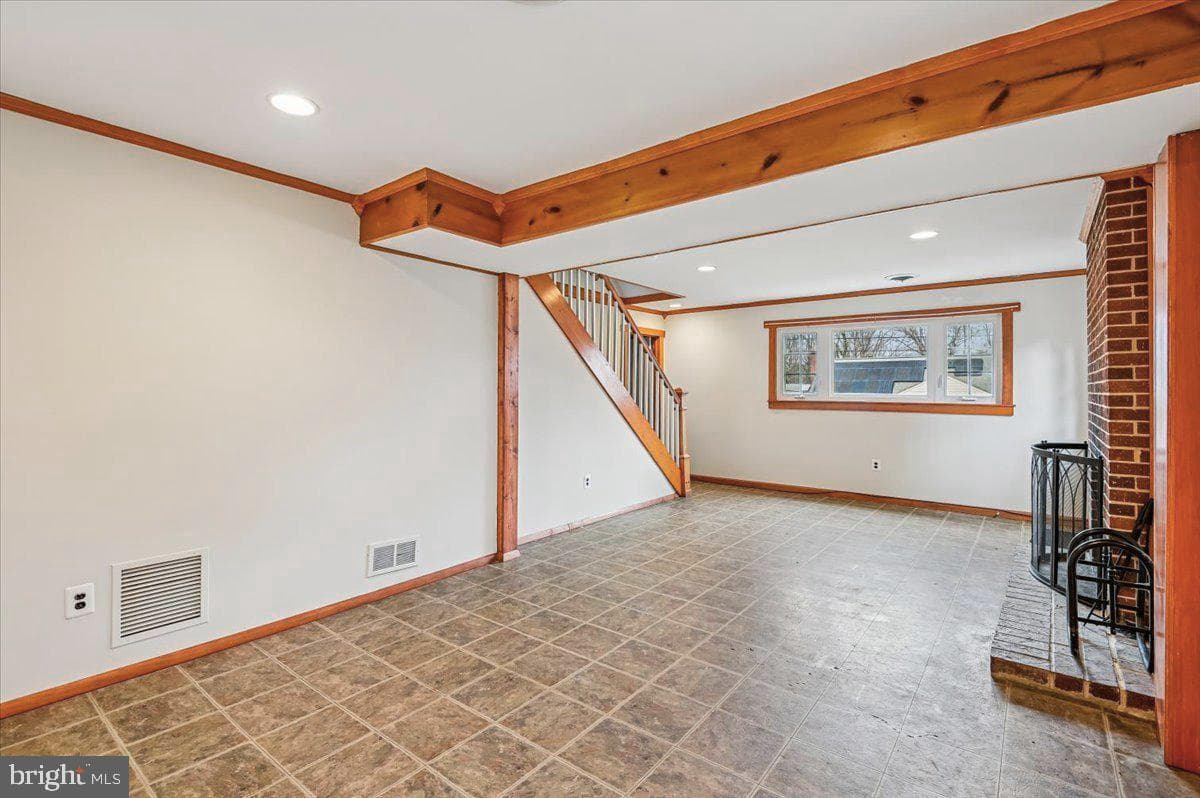 1909 Forest Dale Drive photo 25