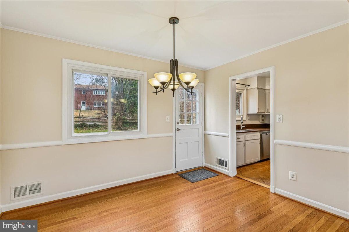 1909 Forest Dale Drive photo 4