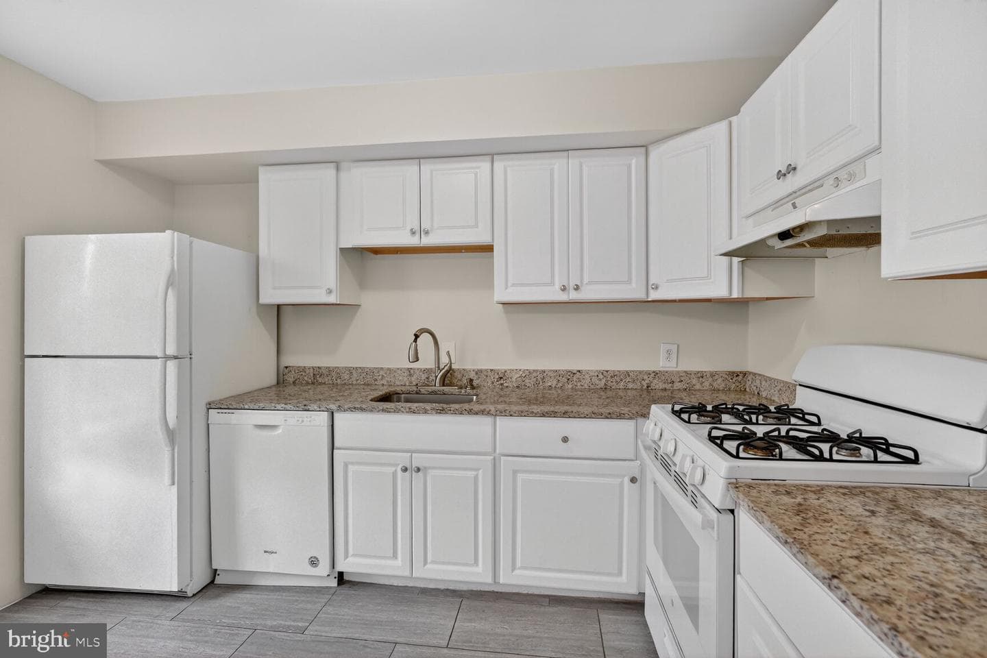 722 Quince Orchard Boulevard #101 photo 8