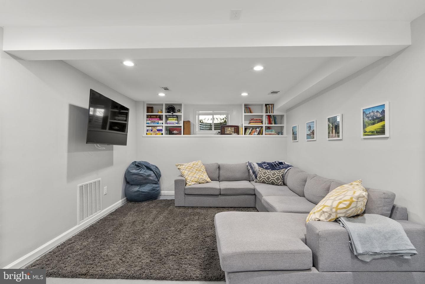 212 Dearborn Avenue photo 35