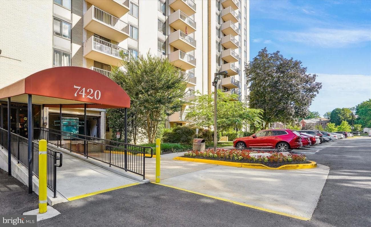 7420 Westlake Terrace #403 photo 2