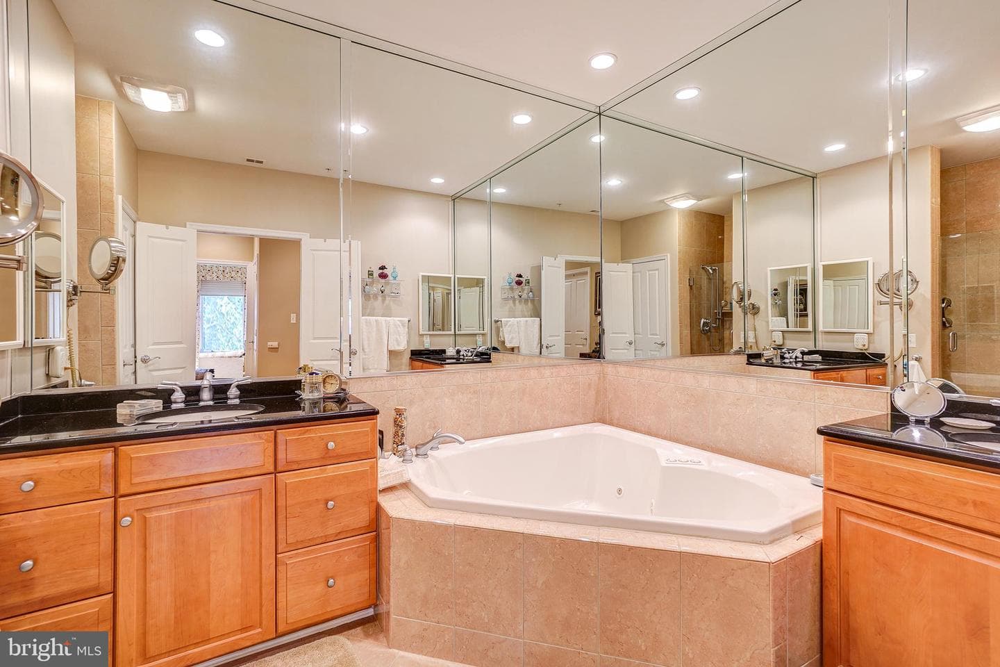 10401 Strathmore Park #3/402 photo 35