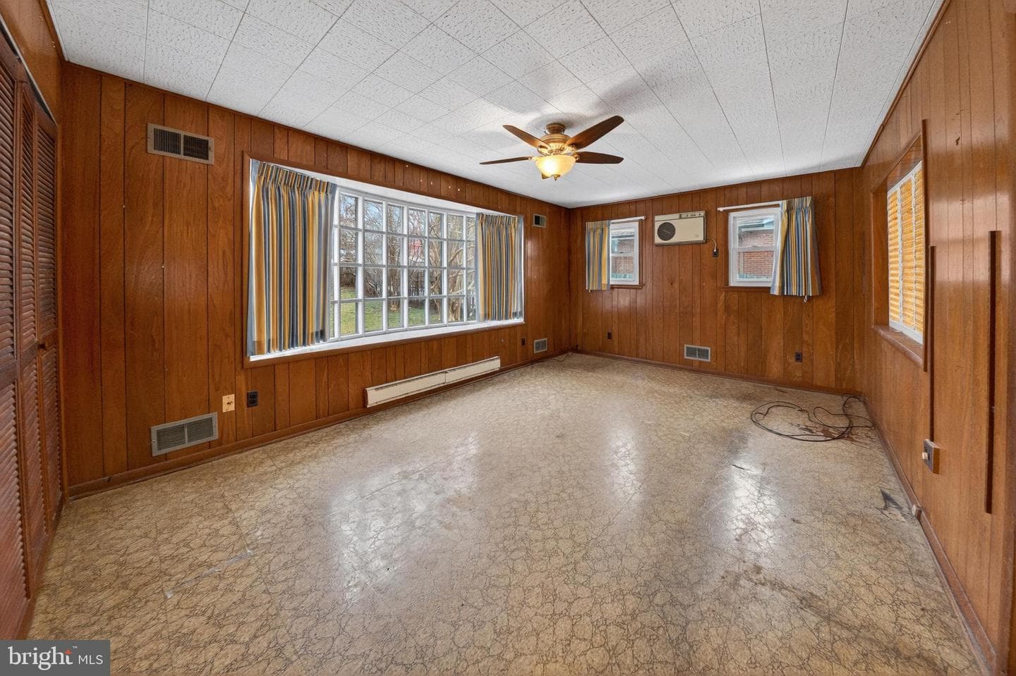1030 Cresthaven Drive photo 15