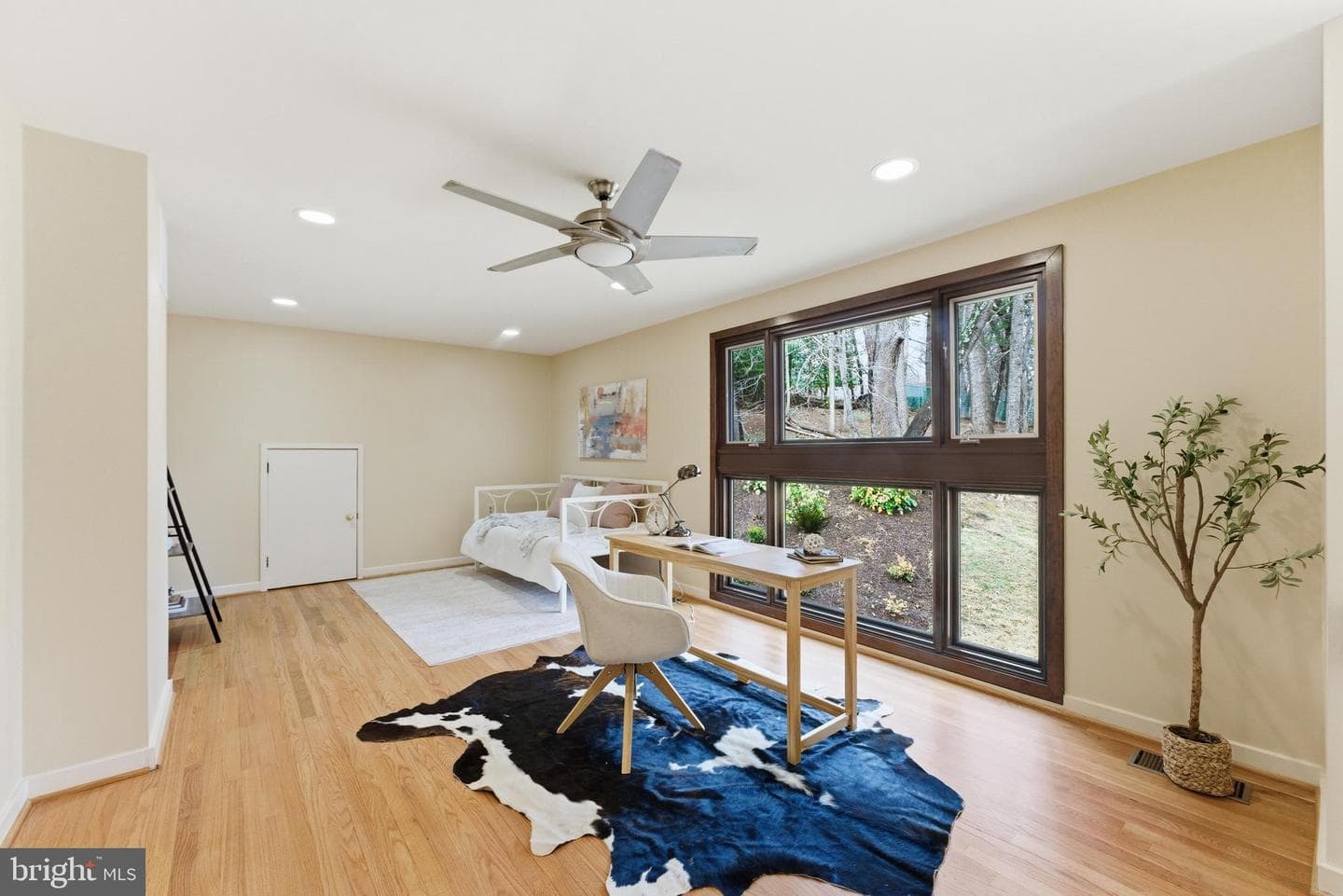 421 Beaumont Road photo 23
