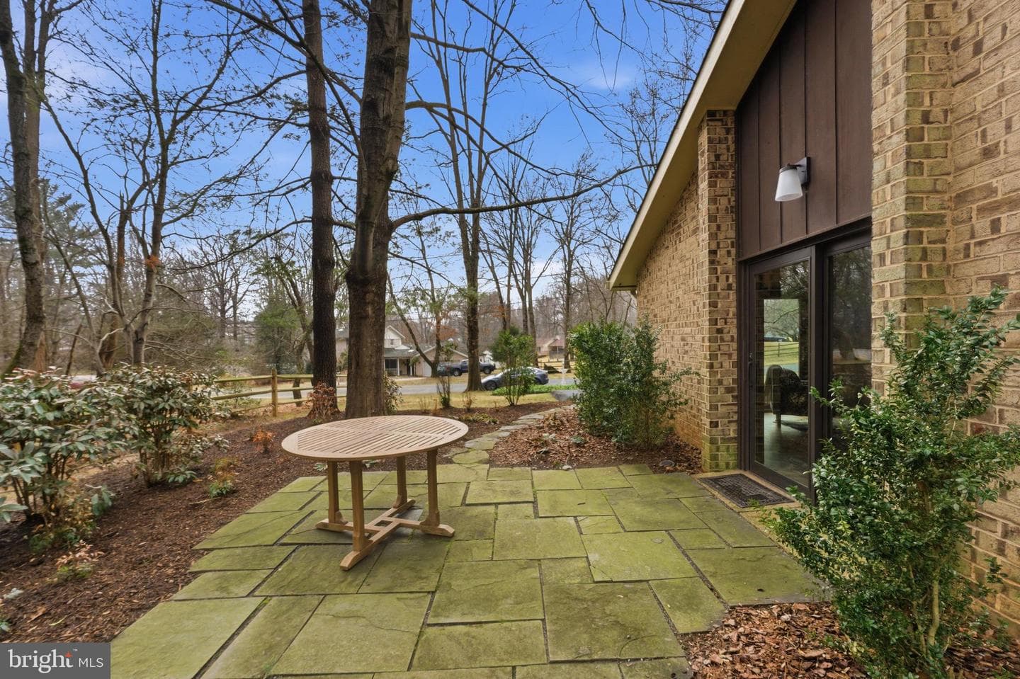 421 Beaumont Road photo 41