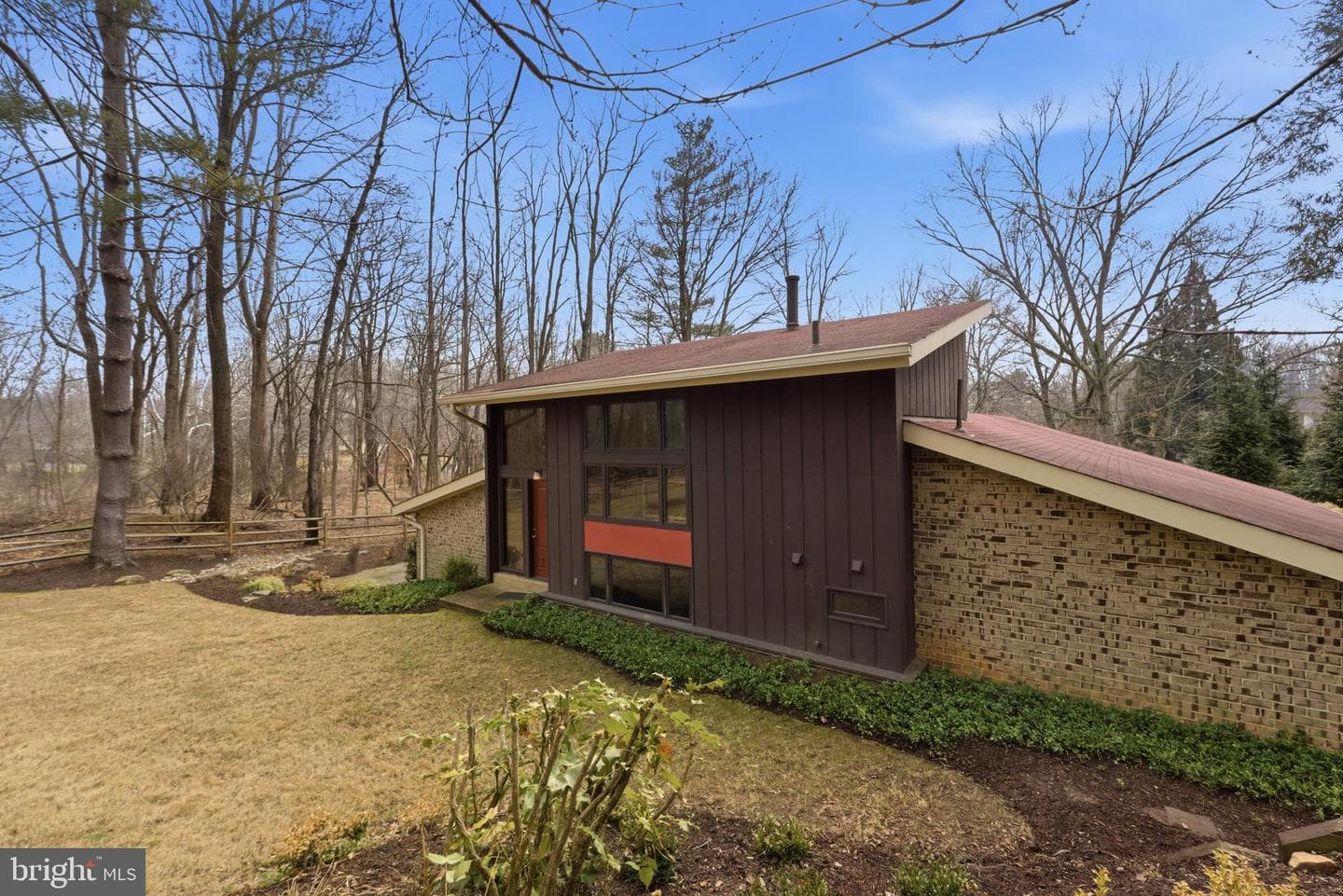 421 Beaumont Road photo 46