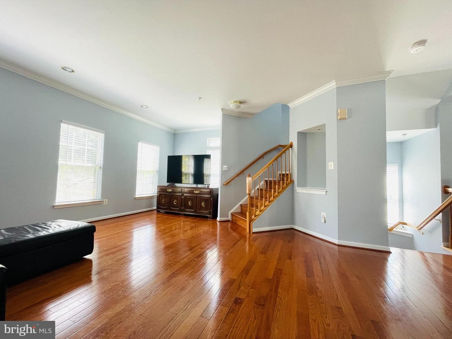 461 Clayhall Street photo 11