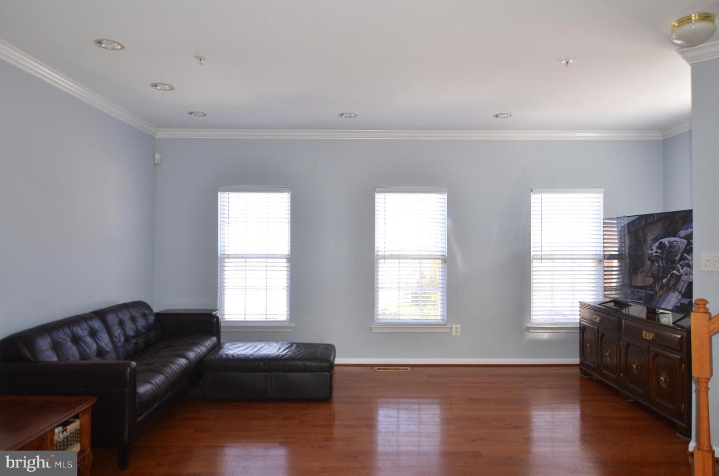 461 Clayhall Street photo 12