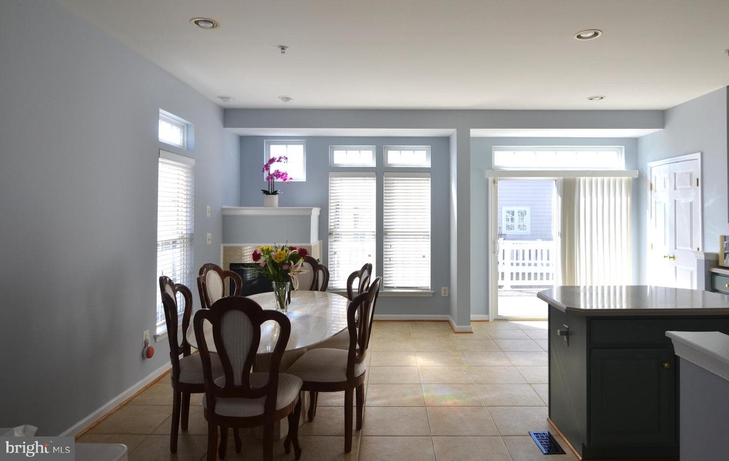 461 Clayhall Street photo 19