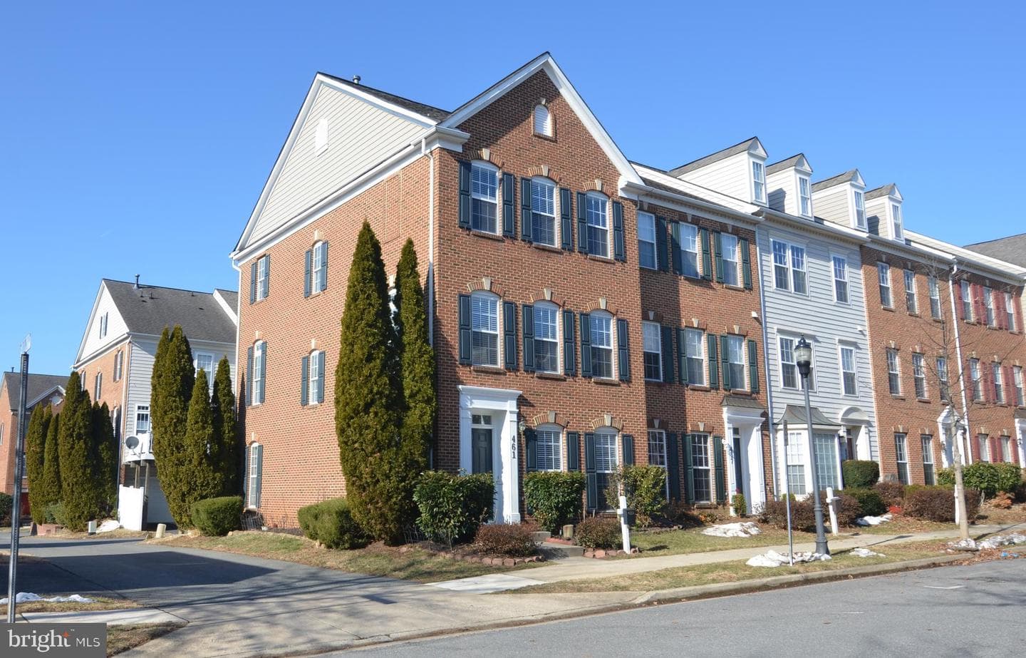 461 Clayhall Street photo 2