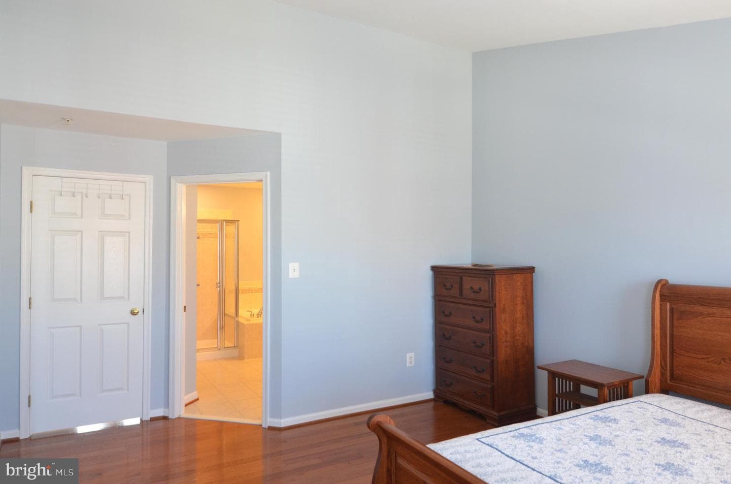 461 Clayhall Street photo 23