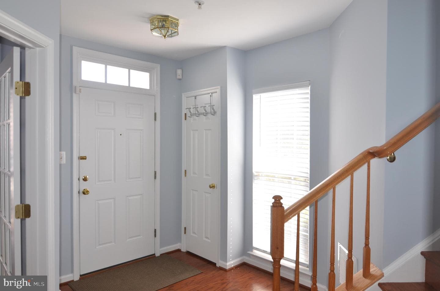 461 Clayhall Street photo 3