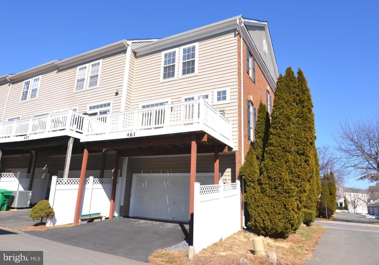 461 Clayhall Street photo 40