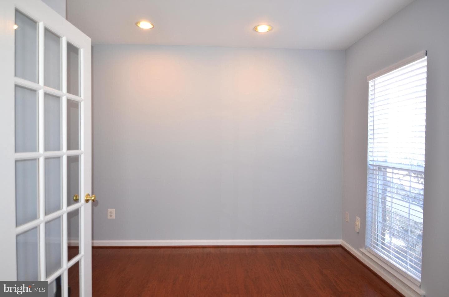 461 Clayhall Street photo 7
