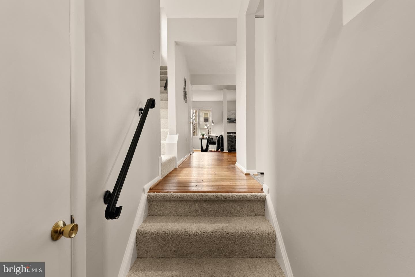 2890 Schoolhouse Circle photo 4