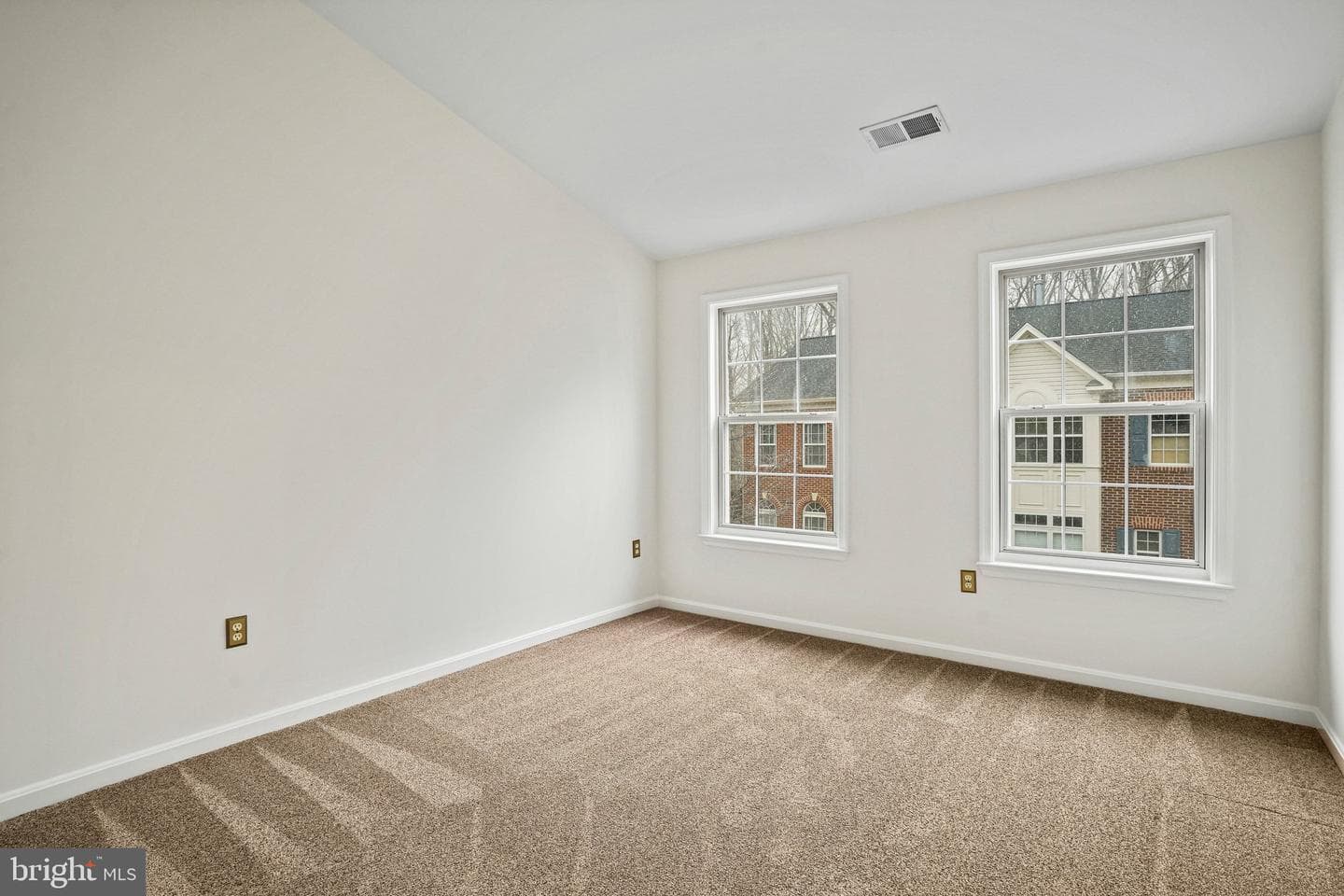 2028 Ashleigh Woods Court photo 29