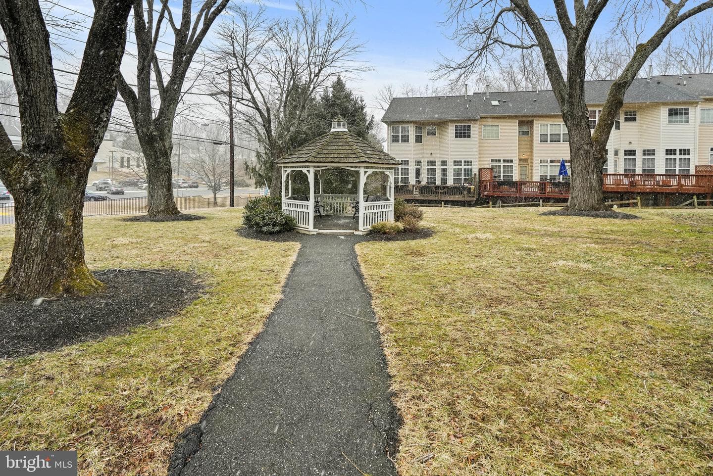 2028 Ashleigh Woods Court photo 38