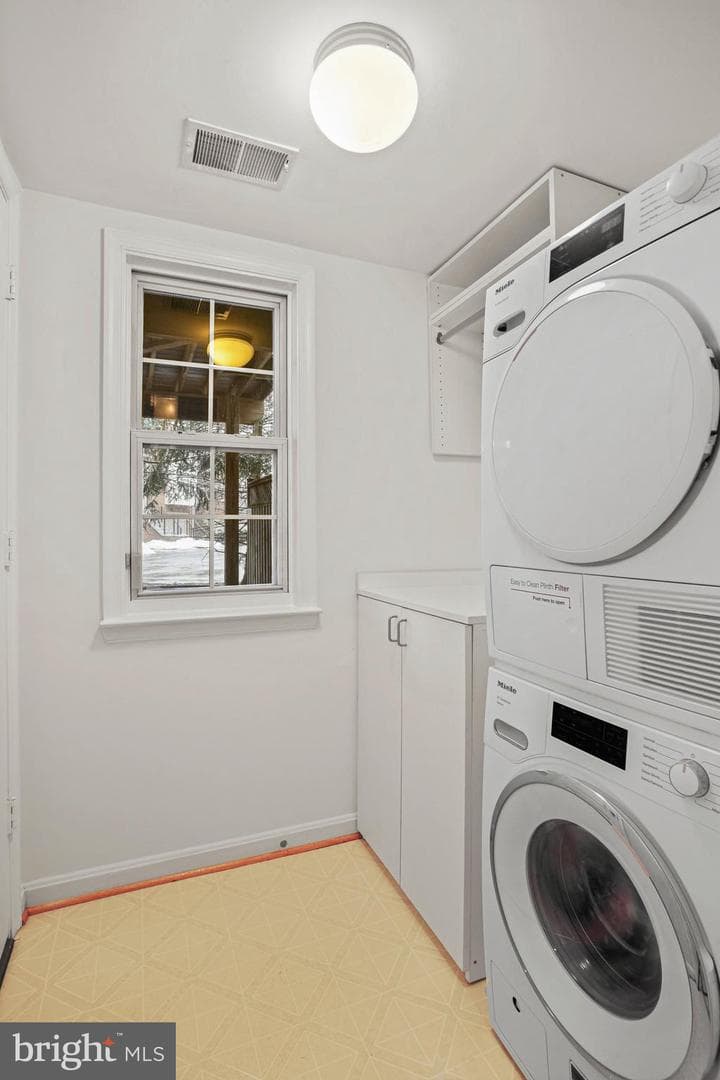 2028 Ashleigh Woods Court photo 40