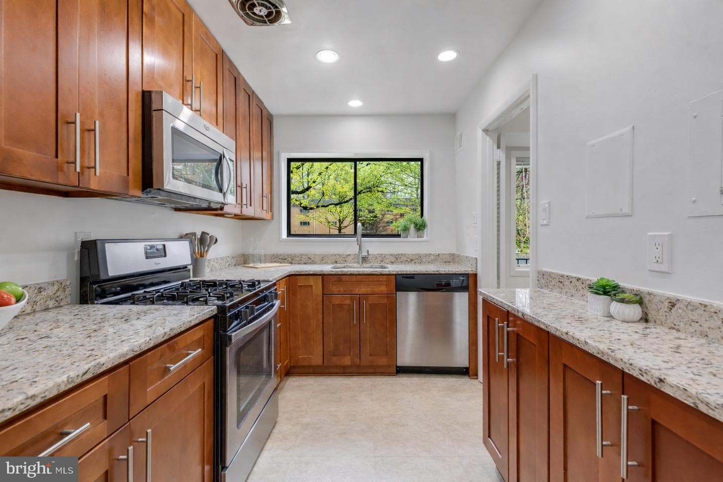 10636 Montrose Avenue #101, Bethesda