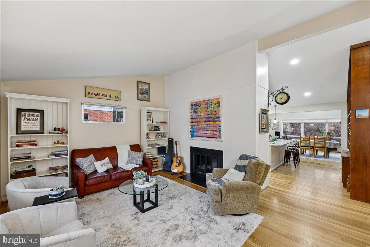 11403 Fairoak Drive photo 17