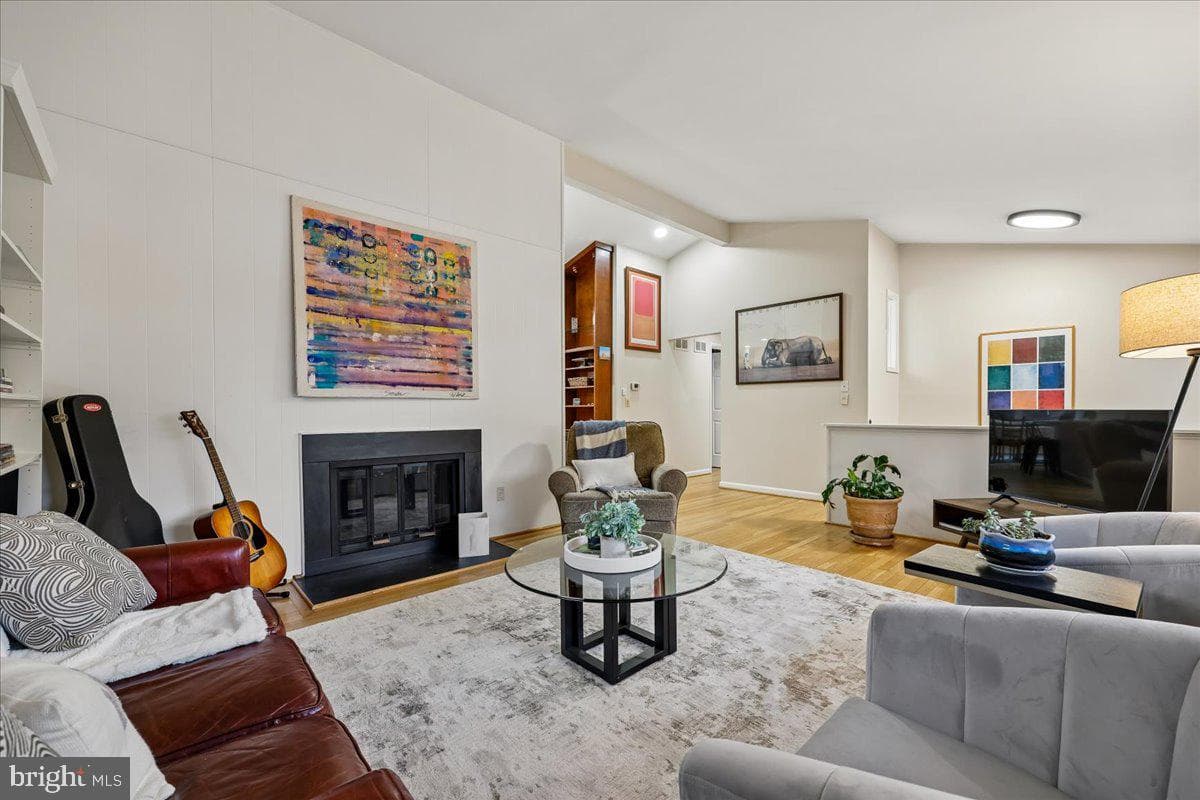 11403 Fairoak Drive photo 19