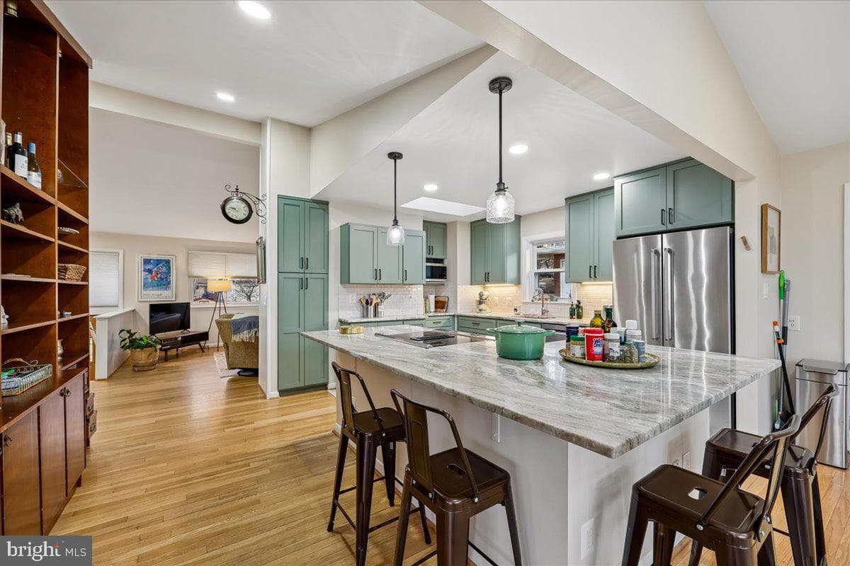 11403 Fairoak Drive photo 2