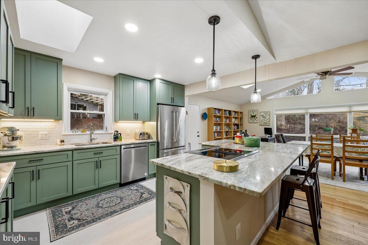 11403 Fairoak Drive photo 7