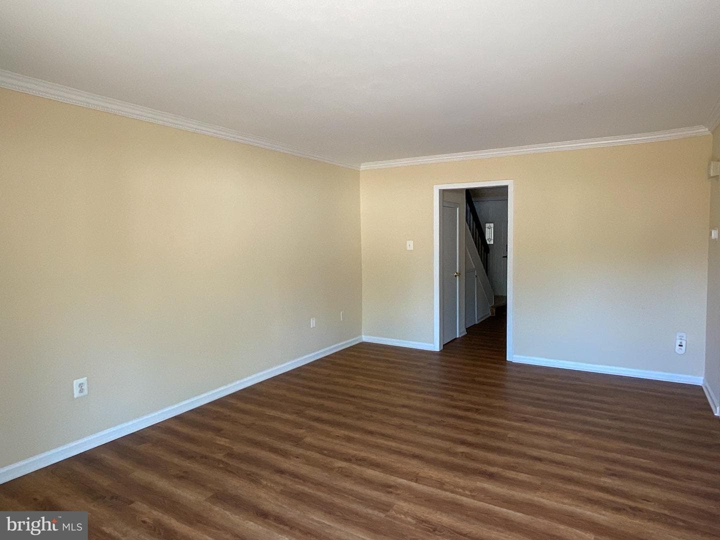 9040 Centerway Road photo 14