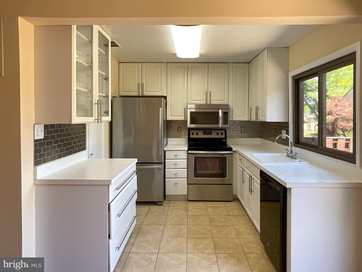 9040 Centerway Road photo 18