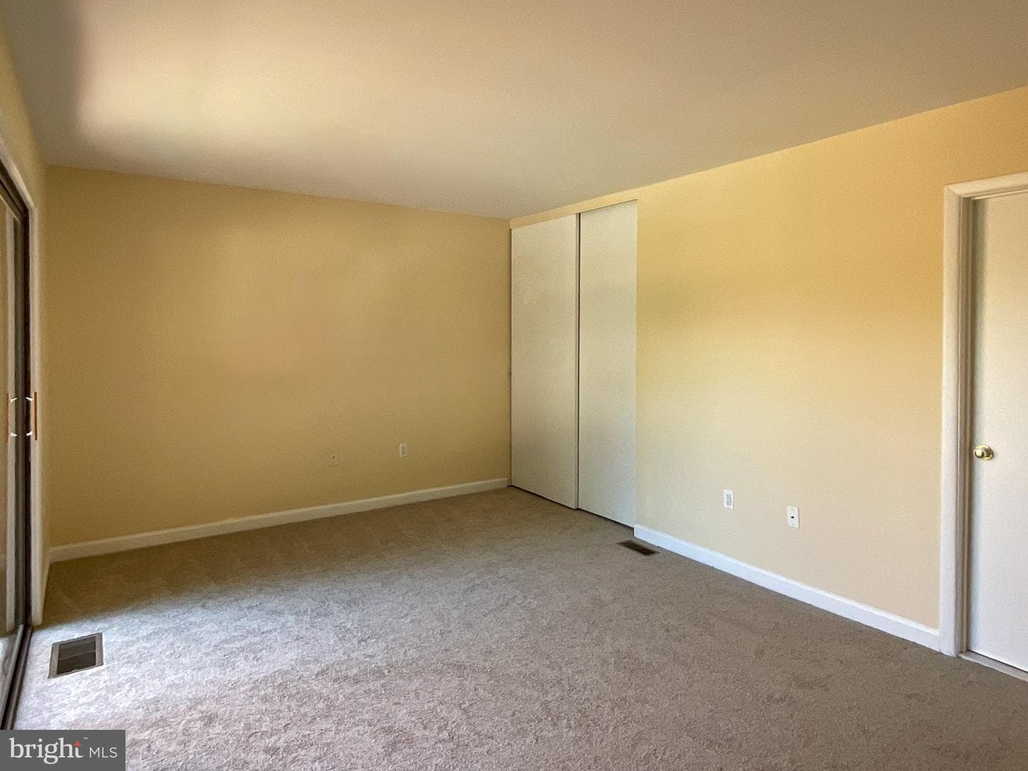 9040 Centerway Road photo 27