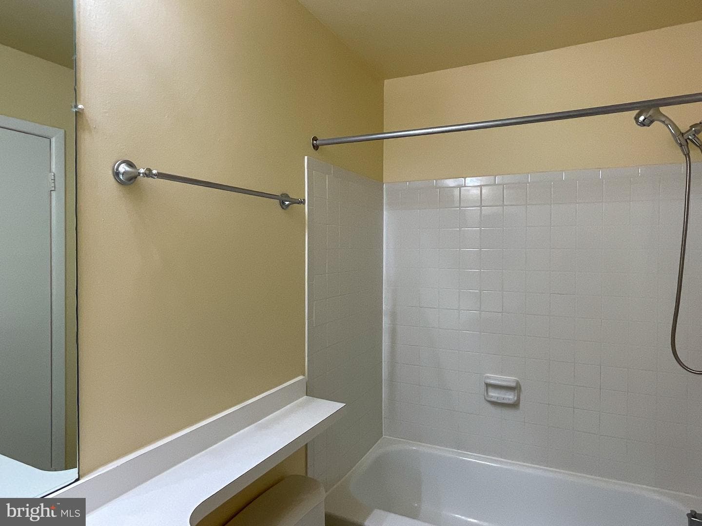9040 Centerway Road photo 40