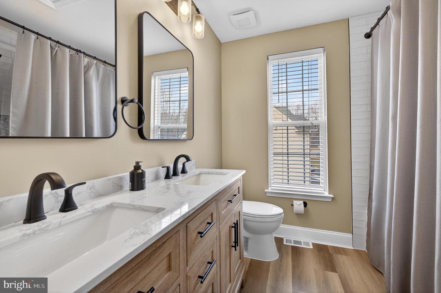 7810 Heritage Farm Drive photo 25