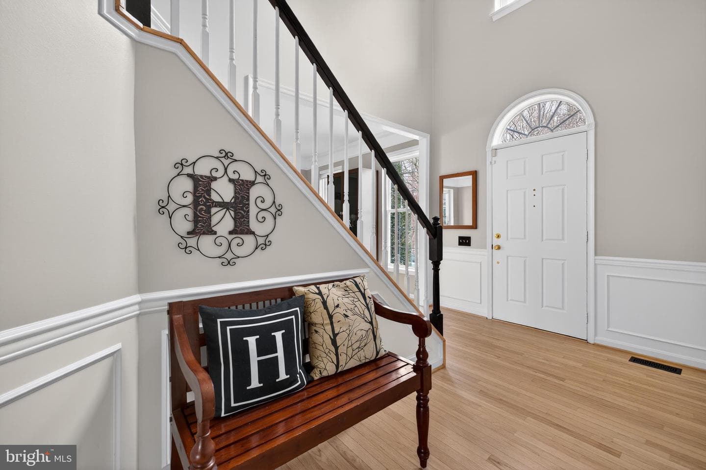 7810 Heritage Farm Drive photo 3