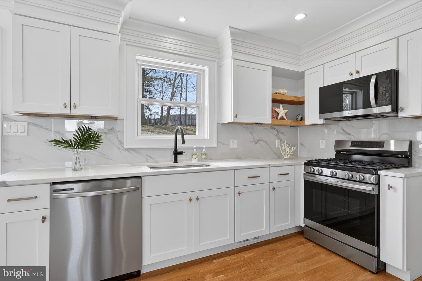 10224 Green Forest Drive photo 4