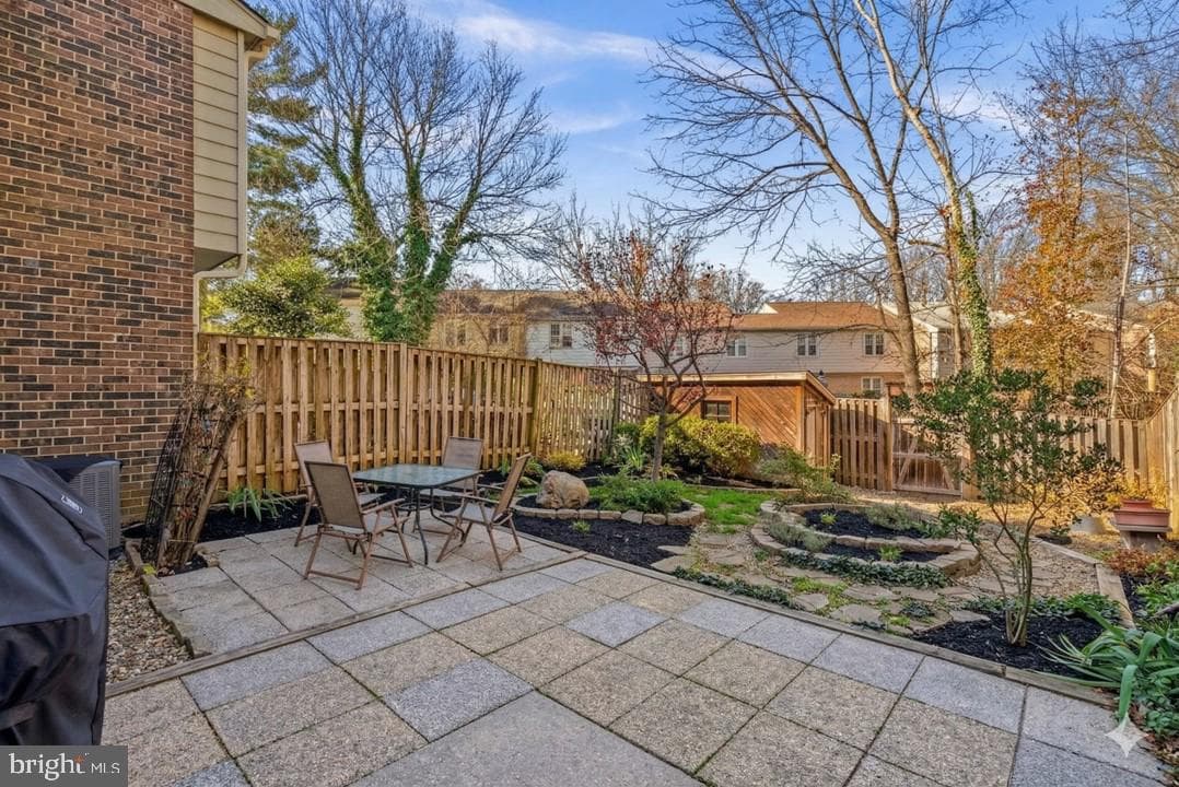12633 English Orchard Court photo 34