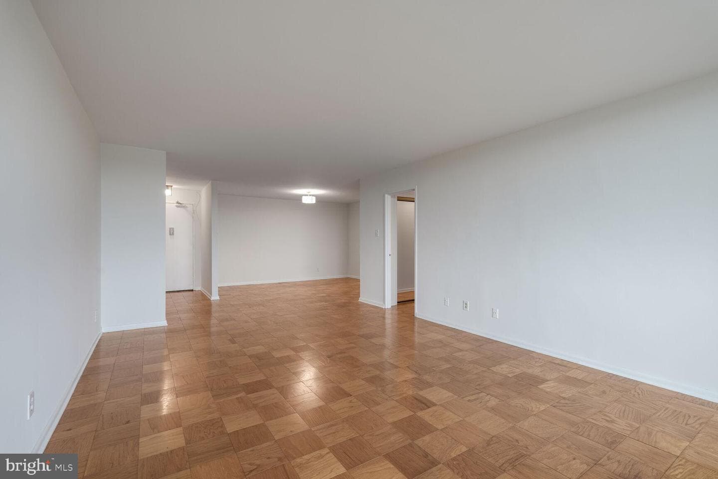 5101 River Road #1106 photo 2