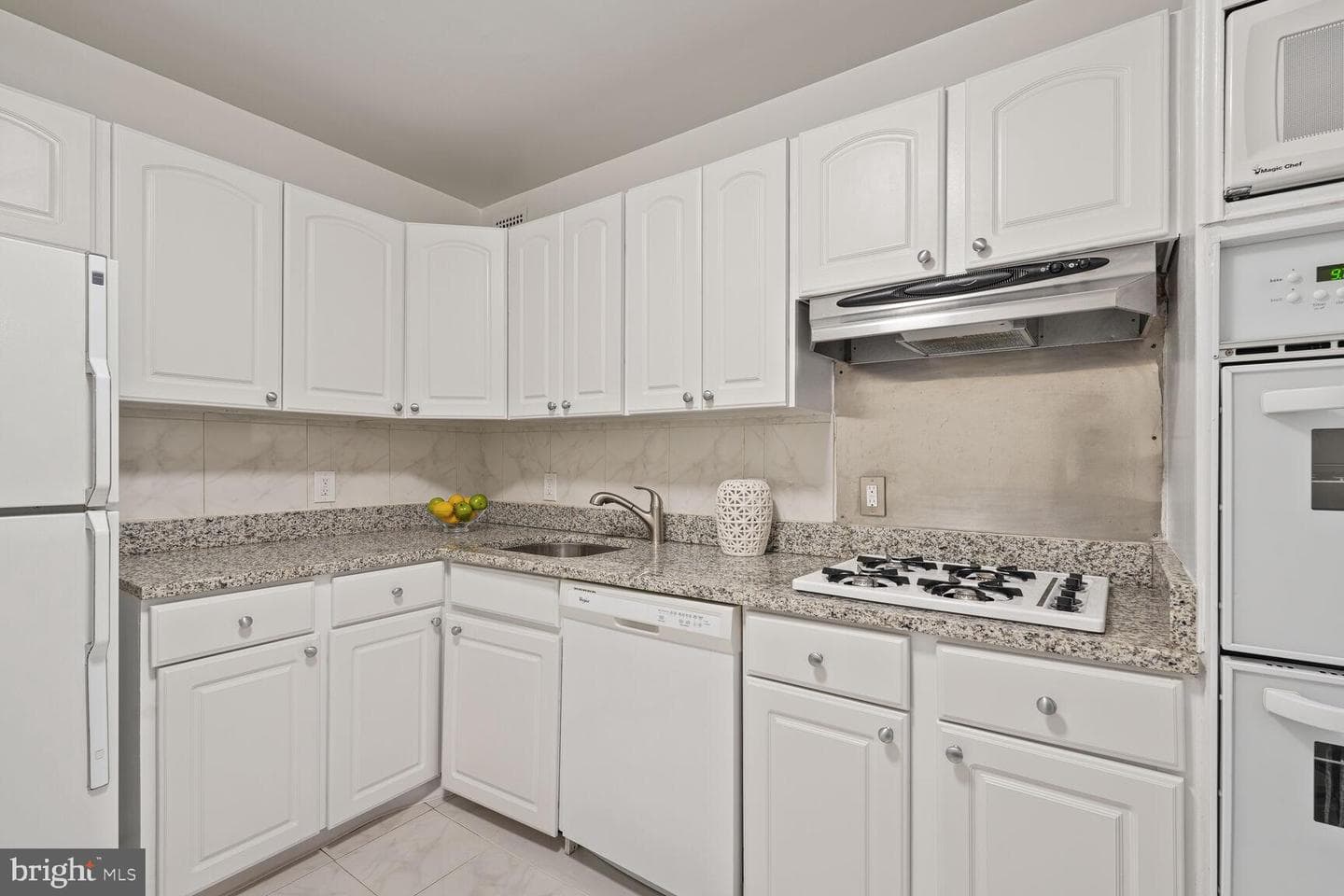 5101 River Road #1106 photo 9