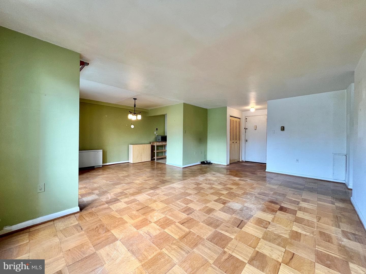 10201 Grosvenor Place #404 photo 1