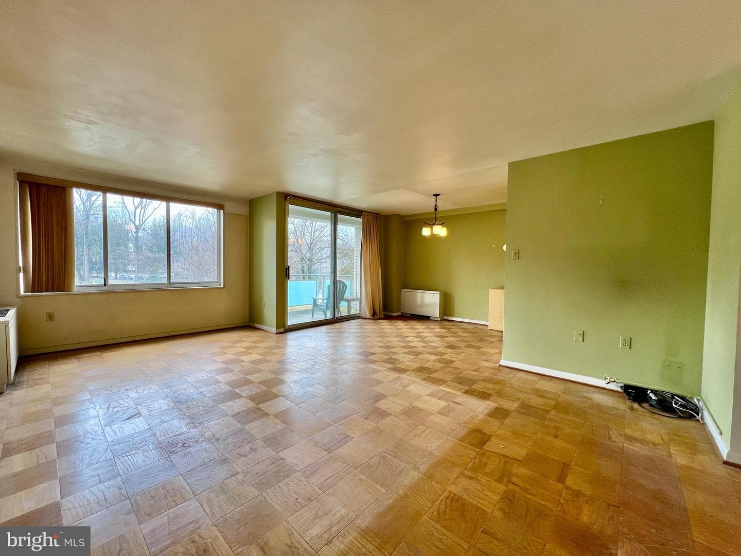 10201 Grosvenor Place #404 photo 2