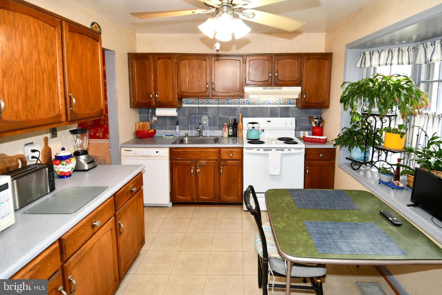 61 Oak Shade Road photo 4